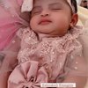 11 Momen Akikah Baby Guzel Anak Margin Wierheem dan Ali Syakieb yang Serba Pink, Cantik Banget!