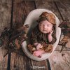 10 Newborn Photoshoot Anak Selebriti Pakai Baju Adat Jawa yang Lucu dan Gemesin, Baby Leslar Kayak Pendekar