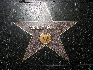 Siapakah yang melahirkan mickey mouse