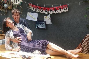 Momen Bahagia di Ulang Tahun Dimas Anggara, Nadine Chandrawinata Umumkan Kehamilan