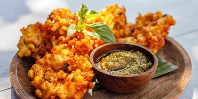 Resep Cara Membuat Bakwan Jagung Renyah Crispy Dan Manis Dengan Campuran Udang Sederhana Diadona Id