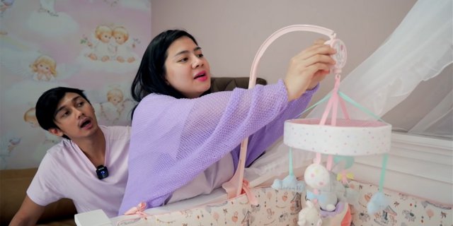 Potret Kamar Baby B Anak Felicya Angelista Dan Caesar Hito Minimalis Dengan Tema Serba Pink Diadona Id