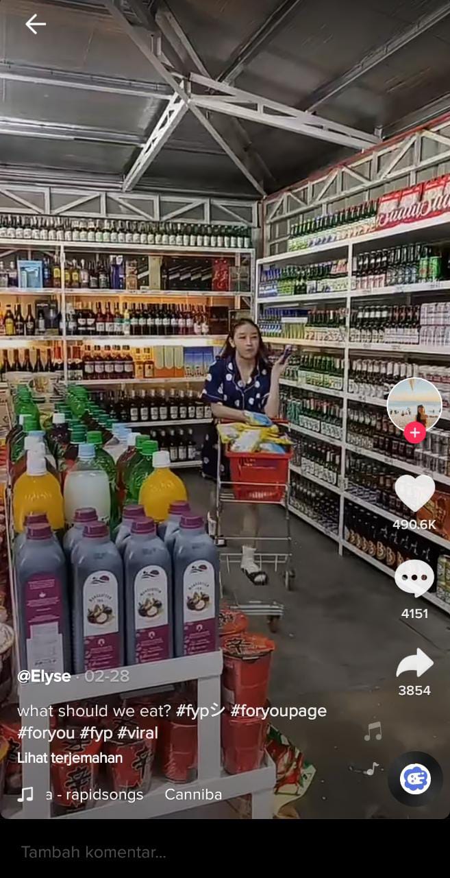 Cewek Punya Supermarket di Rumah