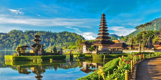 20 Objek Wisata Populer dari Berbagai Kota di Indonesia