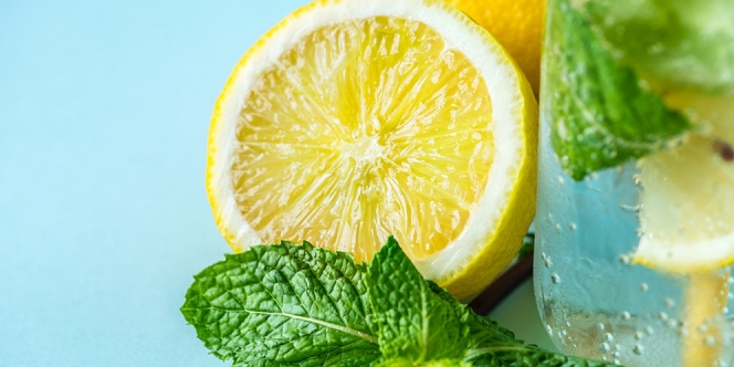 14 Manfaat Infused Water Lemon Dan Timun Untuk Diet Dan Kesehatan Diadona Id