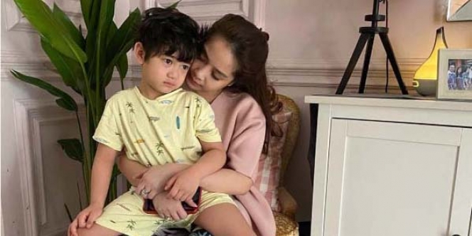 Super Gemes Ini  Ekspresi Rafathar  Saat  Gak Mau Ditinggal 