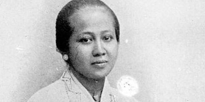 14 Nama Nama Pahlawan Perempuan Indonesia dan Sedikit Kisah Perjuangannya