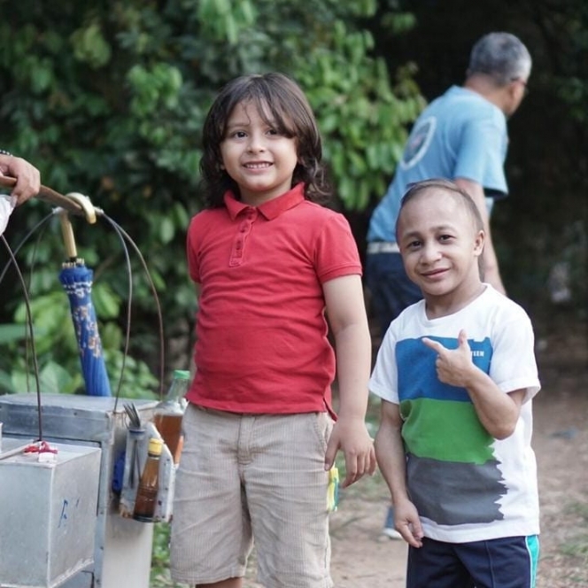 8 Potret Terbaru Dicky Lebrianto Pemeran Topan Adik Si Entong Diadona Id