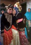 Viral pernikahan kakek 52 tahun dengan gadis 15 tahun di Lombok.