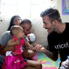 Saat Beckham Hibur Anak-anak Nepal