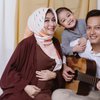 Potret Baby Bump Kehamilan Kedua Istri Fed Nuril, Romantis