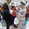 Foto Lawas 8 Host Dahsyat Saat Menikah, Gaya Ayu Ting Ting Jadi Sorotan!