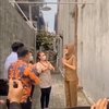9 Potret Luna Maya Jadi Ibu Ketua RT Kemang, Gayanya Berkerudung Bikin Pangling!