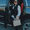 Naik Mobil Limousine! Gaya Mewah Sarita Abdul Mukti Liburan di Dubai