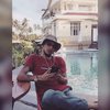 Norman Kamaru Bikin Geger Usai Ganti Nama Instagram ‘Onca Marthinus’, Diisukan Pindah Agama, Lihat 7 Potretnya