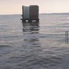 10 Potret Bangunan Nyeleneh Di Atas Air, Bikin Mikir Keras!