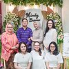 Potret Pernikahan Kakak Arumi Bachsin, Paras Sang Istri Curi Perhatian!