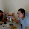 10 Adu Perbandingan Rumah Happy Asmara VS Yeni Inka, Yang Satu Sangat Sederhana, Hanya Dinding Kayu!