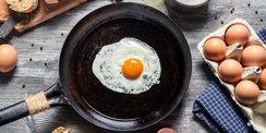 Tutorial Memasak Telur Setengah Mata Seperti Emoji Ala Chef Martin Praja