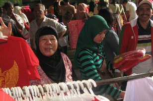 Hukum Baju Baru Saat Hari Raya Dalam Islam