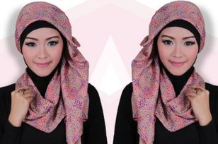 Model Hijab Kondangan Segi Empat