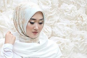 Hijab Warna  Gelap Hijab Salwa