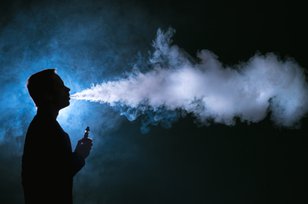 Rokok Elektrik, Berbahayakah Bagi Kesehatan?