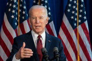 Presiden Terpilih AS Joe Biden Sampai Memohon Minta Warga Pakai Masker  