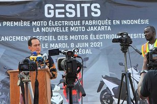 Motor Listrik Indonesia Laku Keras di Senegal