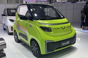 Mejeng di China, Mobil Listrik Wuling Dijual Lebih Murah dari Yamaha XMax