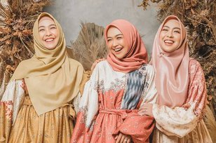 Pemotretan Ria Ricis, Oki Setiana Dewi dan Shindy Kurnia, Ketiganya Bak Anak Kembar!