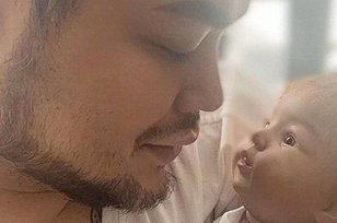 Momen Ivan Gunawan Momong Sang 'Anak' Borong Perlengkapan Bayi Hingga Diajak Ke Lokasi Syuting