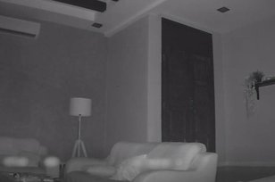 Periksa CCTV di Ponsel Malam-malam, Istri Lihat Sosok Putih Mencurigakan: Berawal dari Bau Bangkai Dekat Pintu