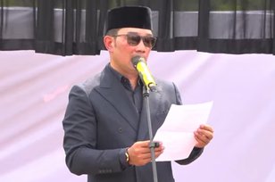 Ridwan Kamil Tutup Pemakaman Eril dengan Baca Surat Cinta, Ungkap Tanda Kebesaran Allah yang Terlihat di Jasad Putranya