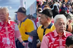 Kemeja PM Malaysia di Festival Tuai Sindiran, Warganet Sebut Harganya Setara Gaji 3 Bulan Pegawai