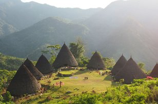 Coba Healing ke Desa Wisata Berkelanjutan di Labuan Bajo