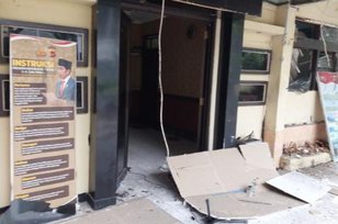Bom Bunuh Diri Meledak di Polsek Astana Anyar Bandung