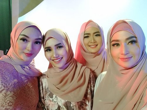  Ayu Ting Ting pakai hijab di bulan Ramadan