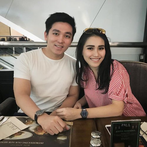  6 Potret Ervan, Dokter Ganteng yang Makan Bareng Ayu Ting Ting