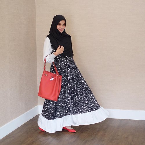  Shireen Sungkar