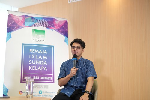 Ricky Harun Beber Kisah Hijrah Di Depan Remaja Masjid