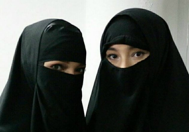 kejadian 3 ayat 16 Dewi Sandra Minta Maaf Soal Video Niqab yang Viral Hijab 