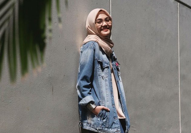 Intip Style Hijab Kekinian Rina Nose yang Kaya ABG Hijab 