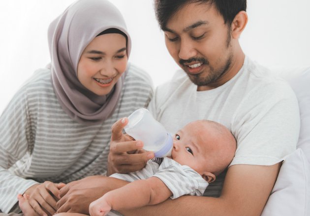 Amalan Yang Dianjurkan Dalam Islam Agar Bayi Tidak Rewel | Parenting.dream.co.id