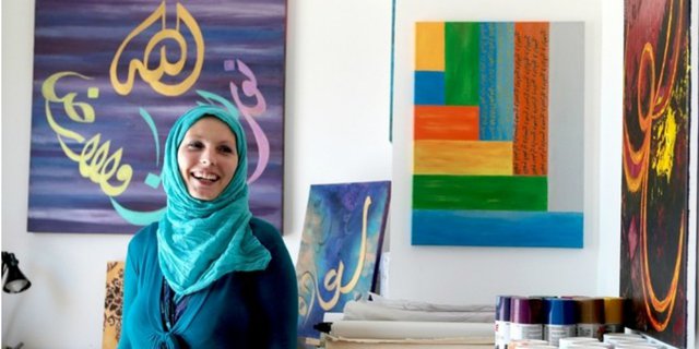 Kala Muslimah Belgia Jatuh Cinta pada Kaligrafi