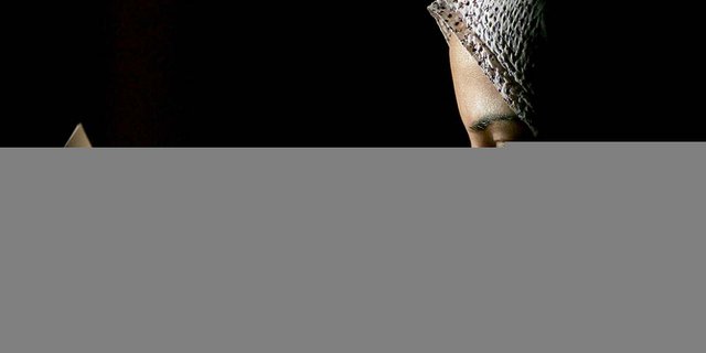 Pesona Hijab Tuntun Gadis Australia Peluk Islam
