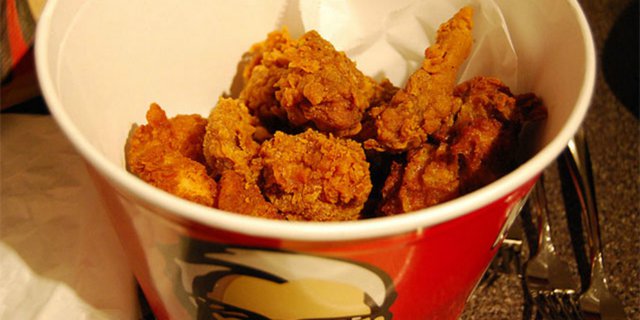 Dituduh Pakai Ayam Berkaki Delapan, KFC Layangkan Gugatan