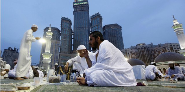 Ramadan, Makan Siang Dilarang di Negara Ini