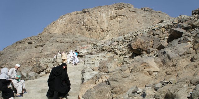 Bukit Cahaya, Tempat Rasul Menerima Wahyu Pertama