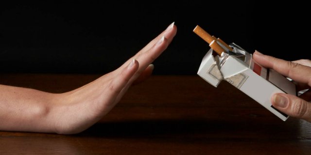 Asap Rokok Tingkatkan Risiko Kerusakan Gigi Anak 